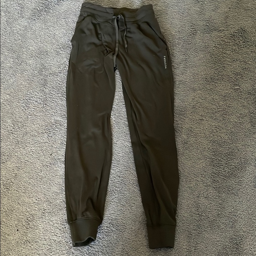 Paragon Fitwear Essebtial Jogger-Olive/Army Green